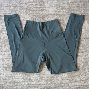 Offline by Aerie High Waisted Crossover 7/8 Leggings in Green